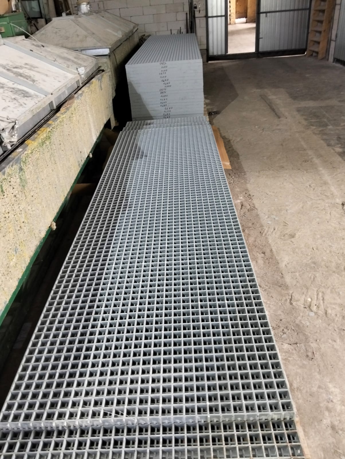 VINYL NFR — Vinyl Ester Fire-Retardant Grating 38×38 mm